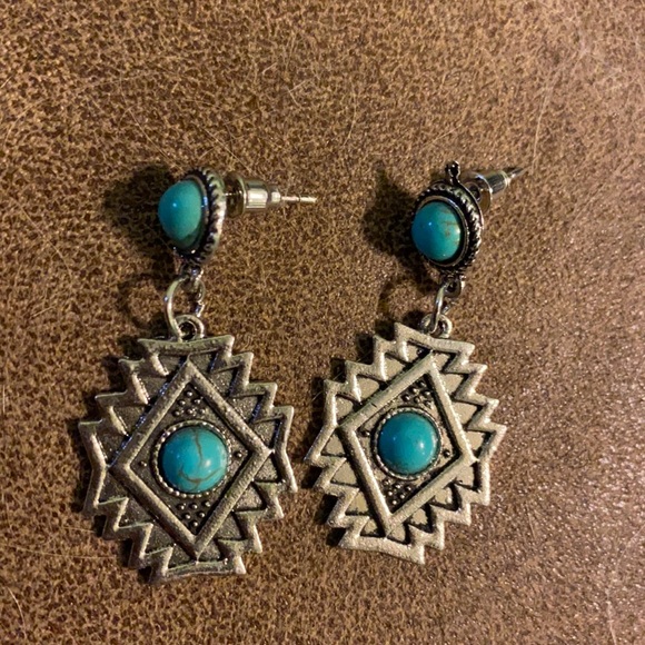 Jewelry - Aztec earrings